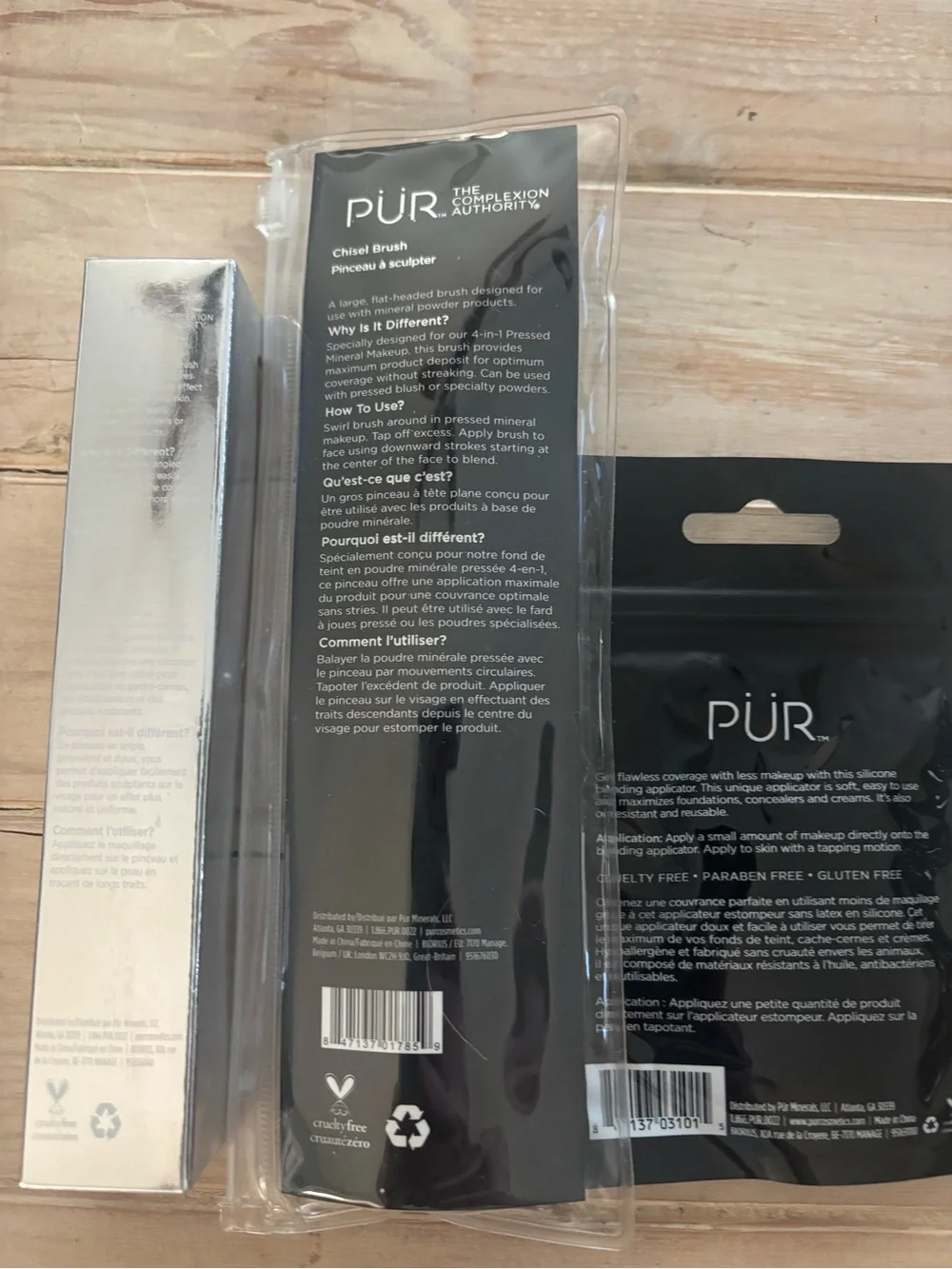 PÜR Makeup Brush Set with Pink Silicone Sponge and Silver Handles 531